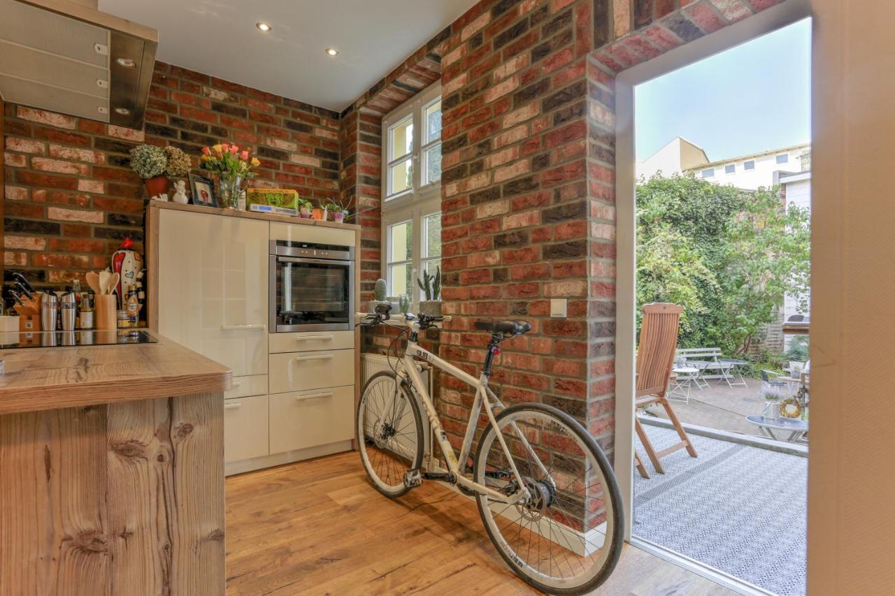 Stadtjuwel Schwerin Luxus Ferienhaus In Der Altstadt Luaran gambar